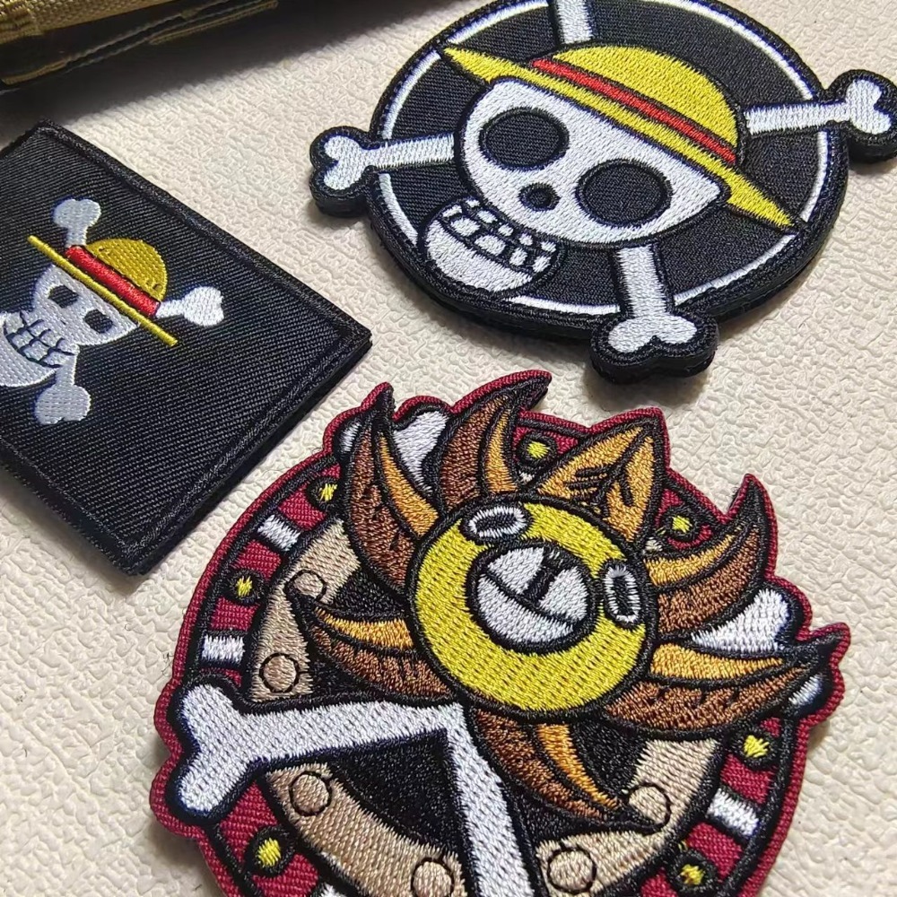 Velcro Sew On - ワンピース漫画スリーブパッチ刺繍ベルクロパッチ、ルフィの服のパッチとバッジ、DIYデザインバックパックパッチ