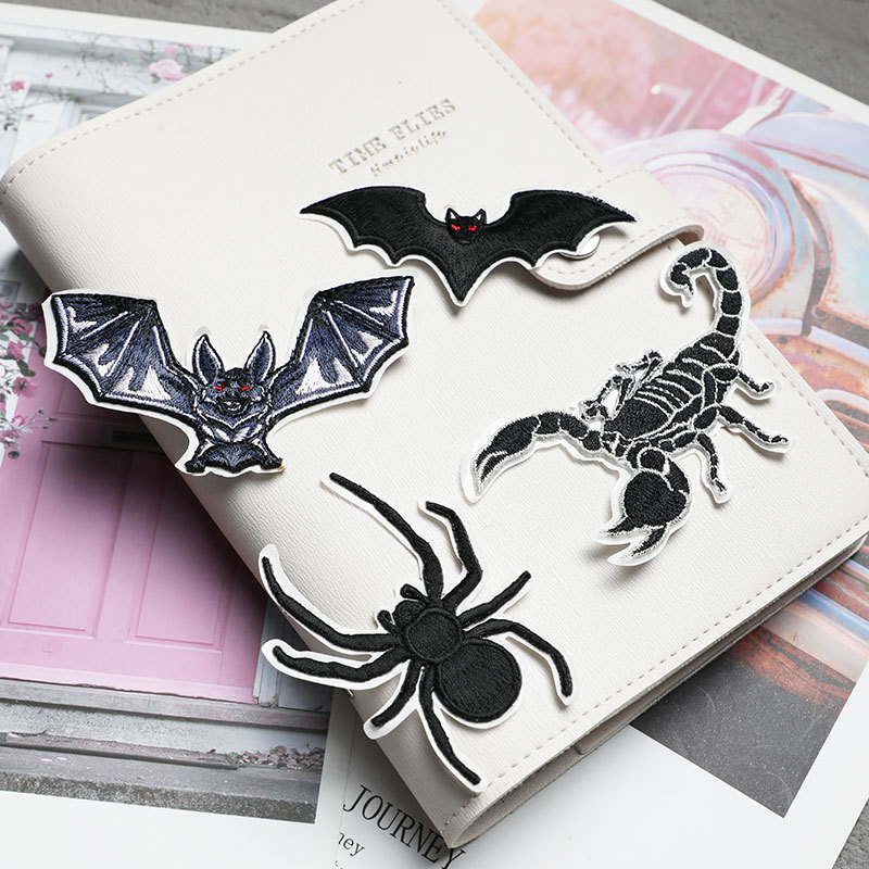 蜘蛛、サソリ、コウモリ、黒い動物の模様の粘着パッチ、衣類用ア - Velcro Sew On のレビューと価格