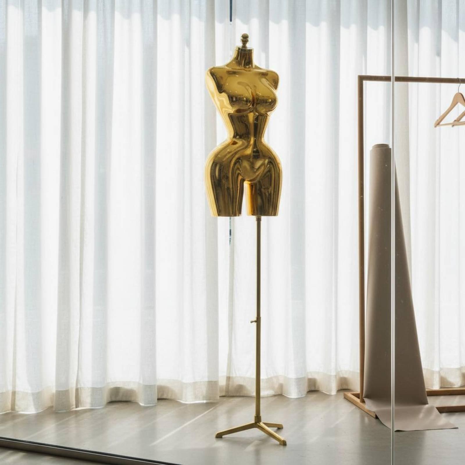 女性用ドレスフォーム高光沢マネキントルソー安定ベース付きプラ - Dress Form Mannequin のレビューと価格